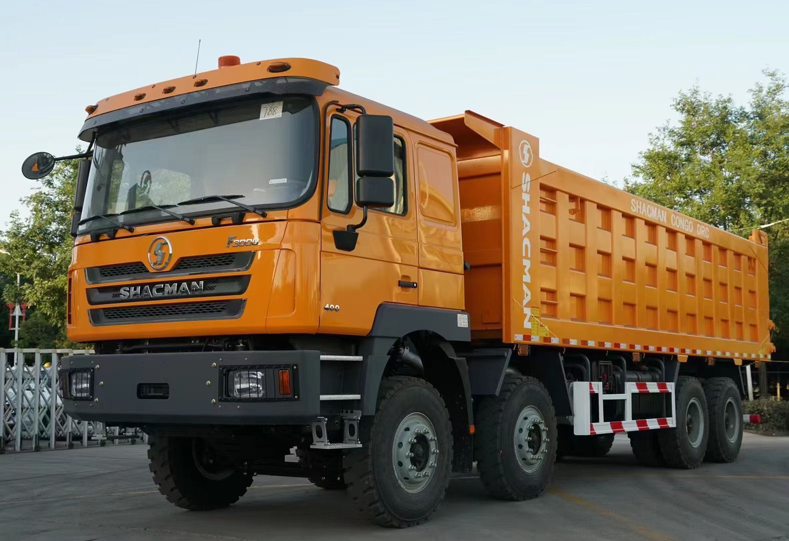 Shacman H3000 de alta calidad 8*4 50 toneladas de camiones volquete volcados Camión volquete 8x4 45 toneladas de volumen