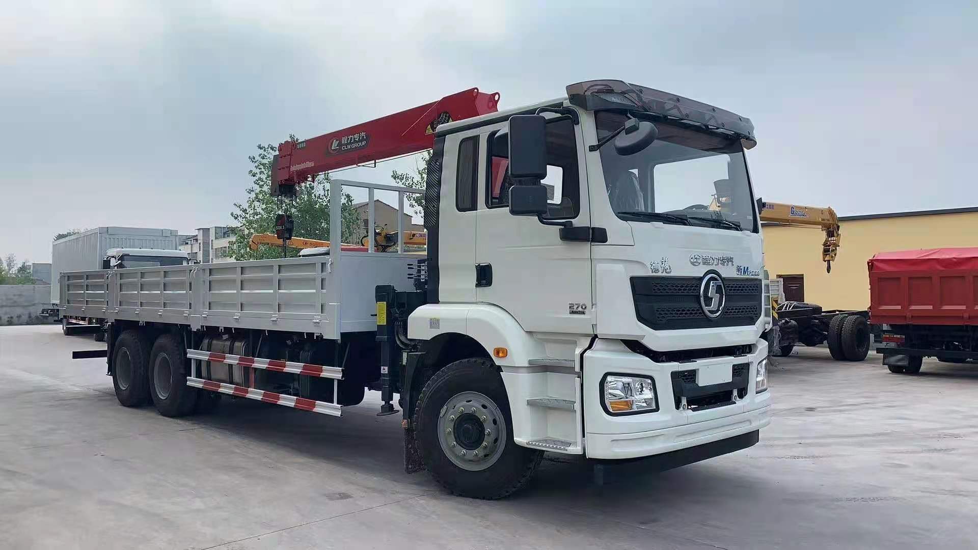 Shacman L3000 Crane montado en camiones 4 × 2